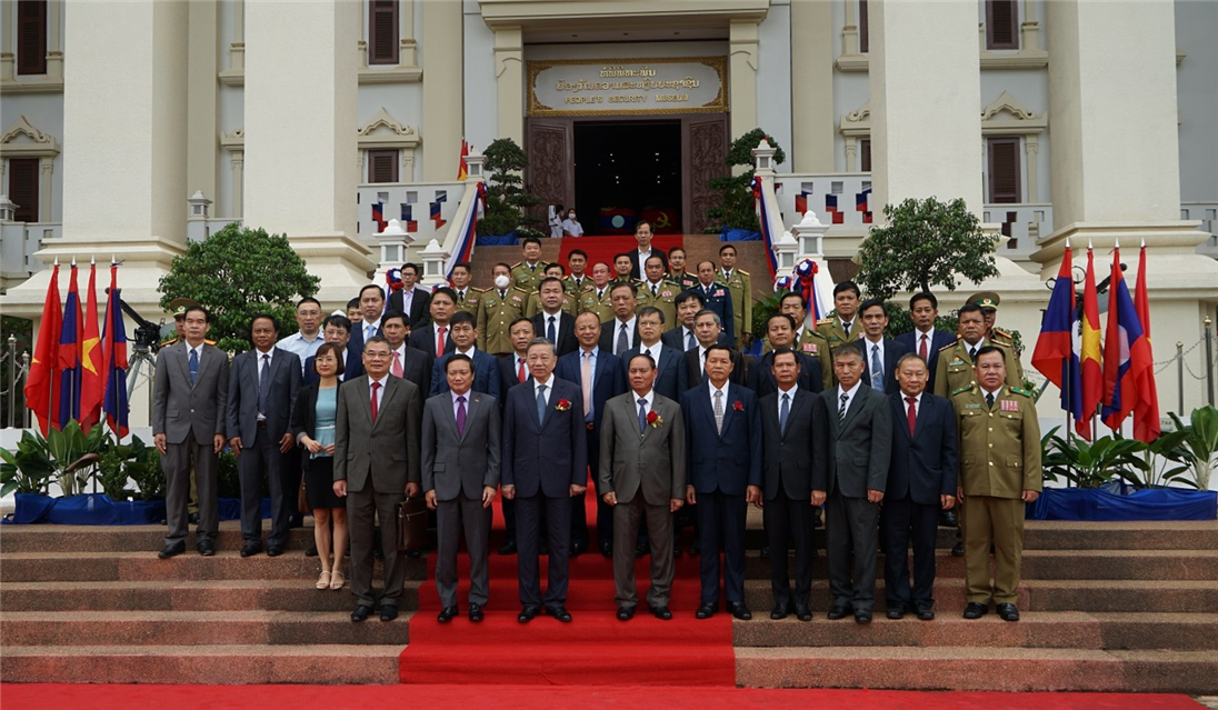 Vì sự trường tồn, phát triển phồn vinh của hai dân tộc Việt Nam - Lào